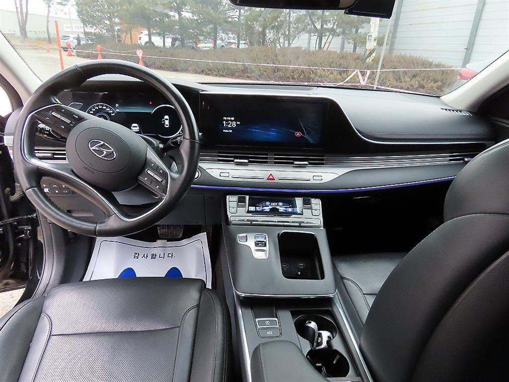 HYUNDAI Grandeur - Vista 7