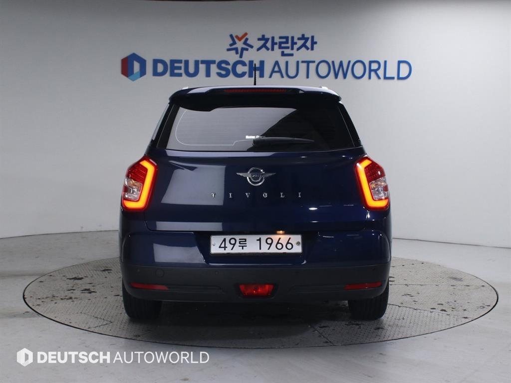 Ssangyong Tivoli - Vista 4