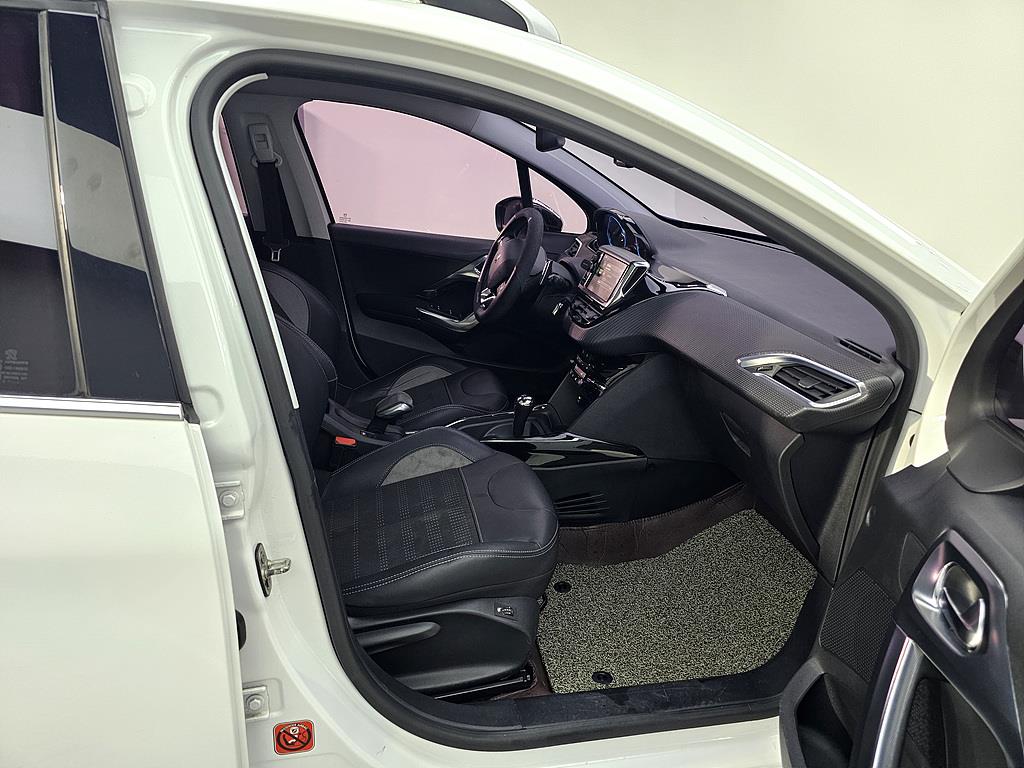 Peugeot 2008 - Vista 11