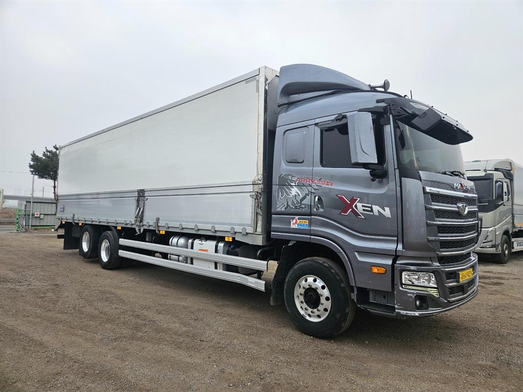 medium and large cargo truck - Vista 2