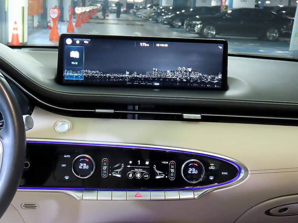 Genesis GV70 - Vista 11