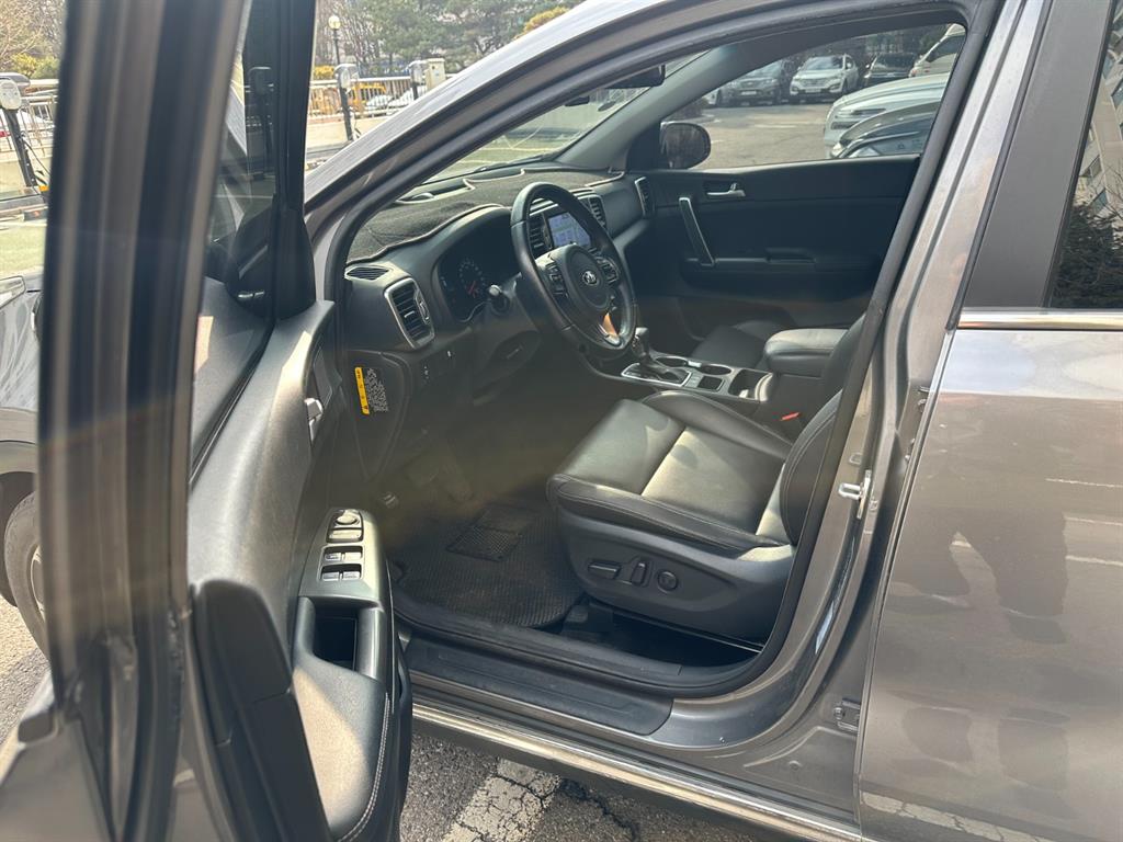 KIA Sportage - Vista 11