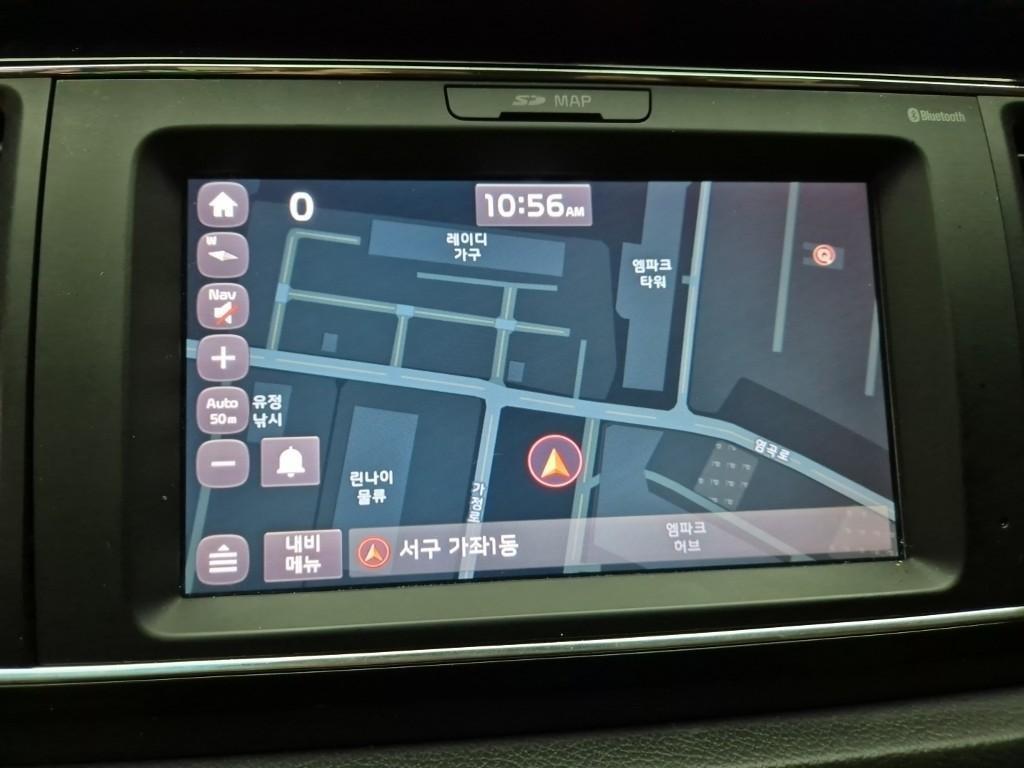 KIA Carnival - Vista 10