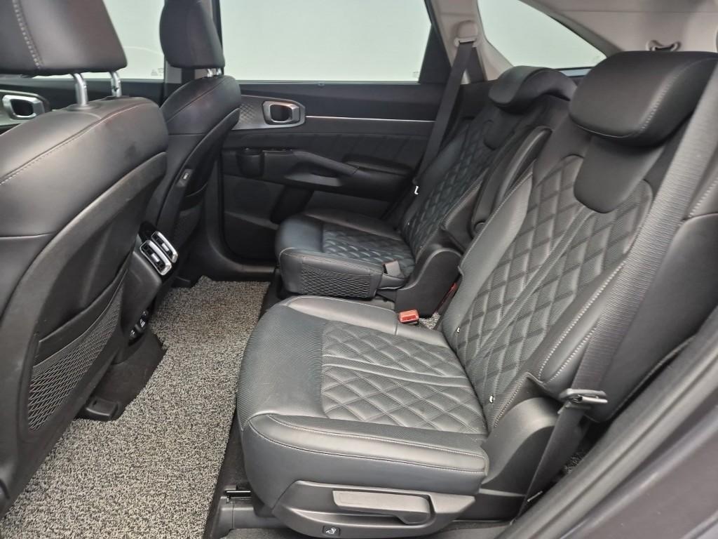 KIA Sorento - Vista 12