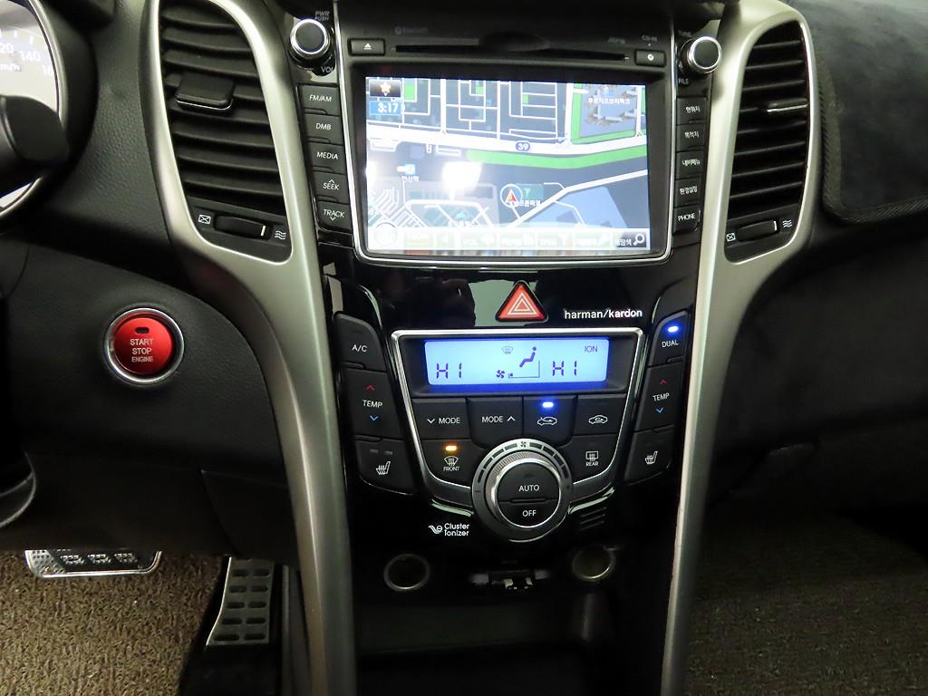 HYUNDAI i30 - Vista 9