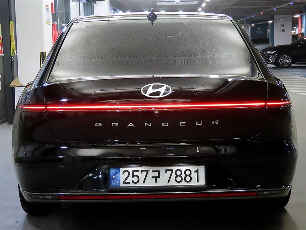 HYUNDAI Grandeur - Vista 5