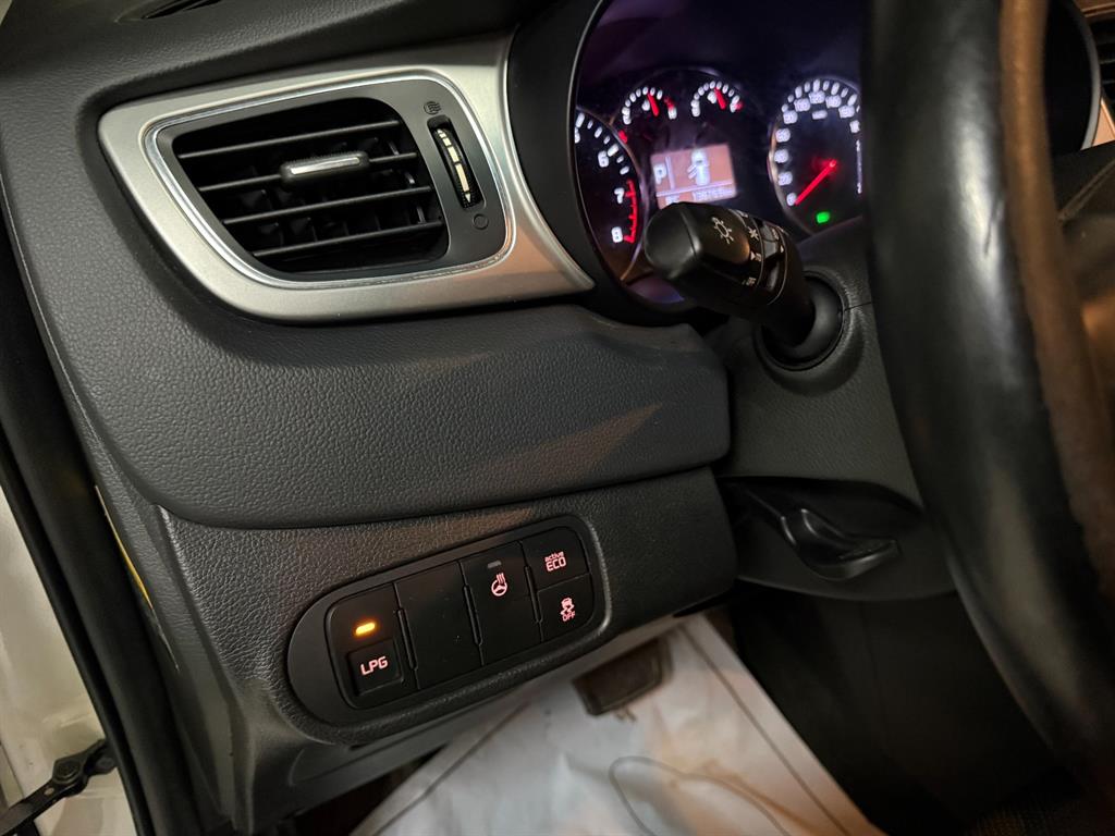 KIA Carens 2015 Blanco - Importación desde Corea - HF Imports Iquique - Foto 15