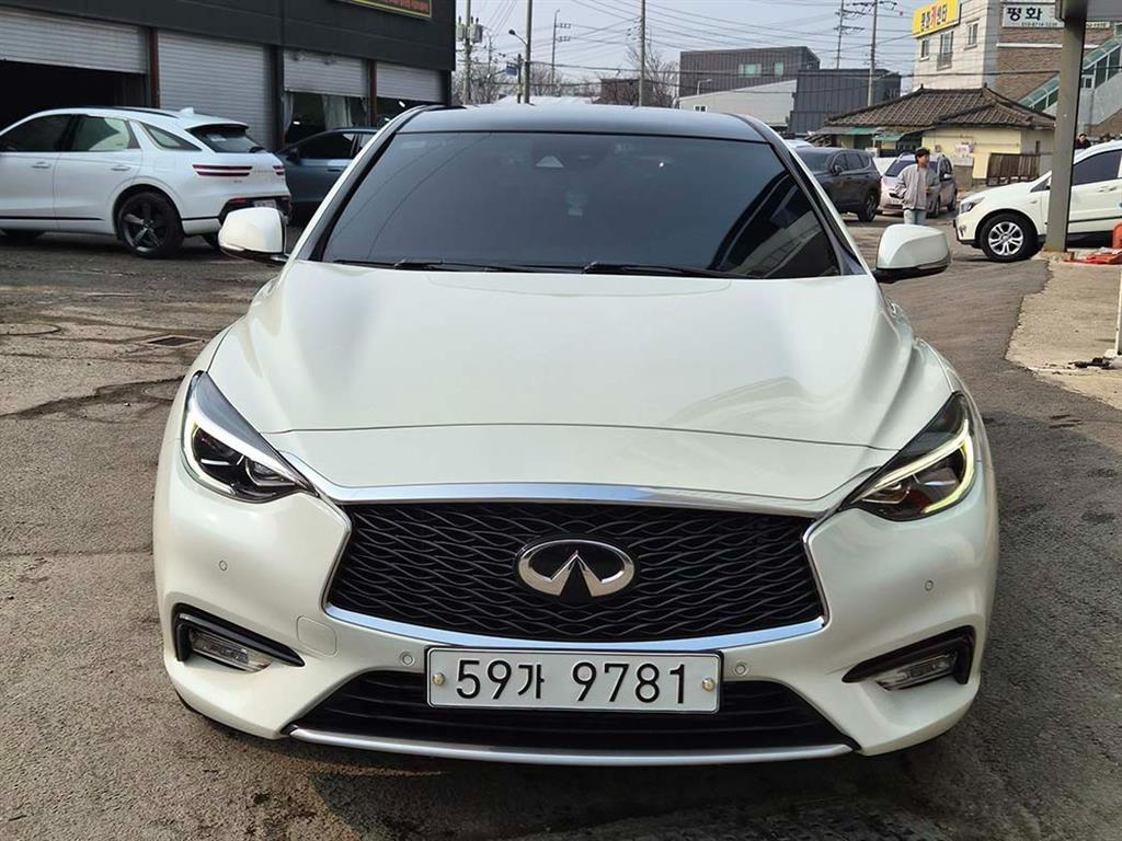 Infiniti Q