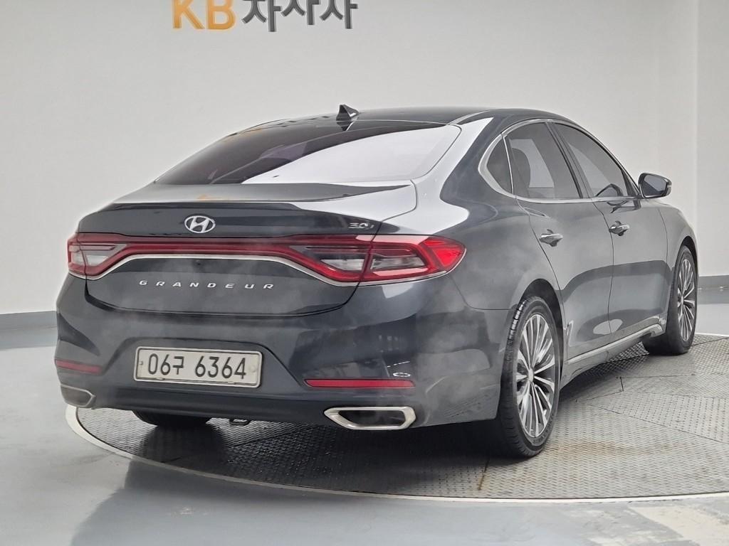 HYUNDAI Grandeur - Vista 3