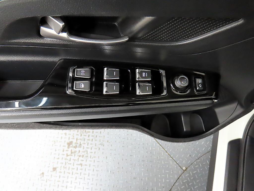 Ssangyong Korando - Vista 11