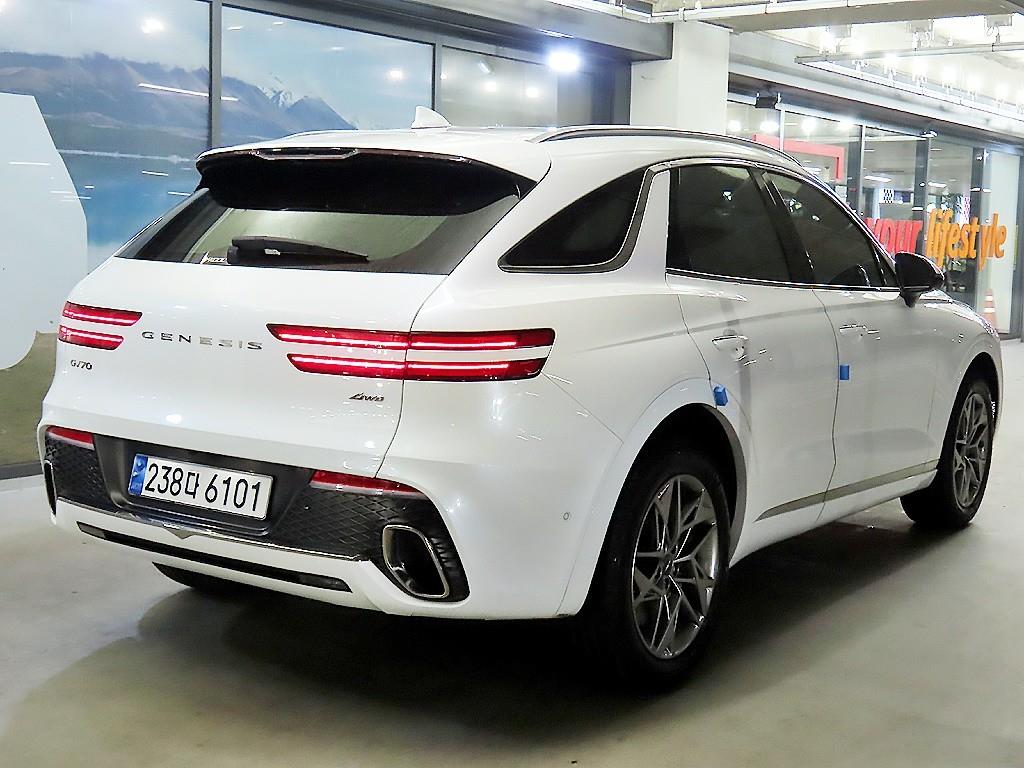 Genesis GV70 - Vista 4