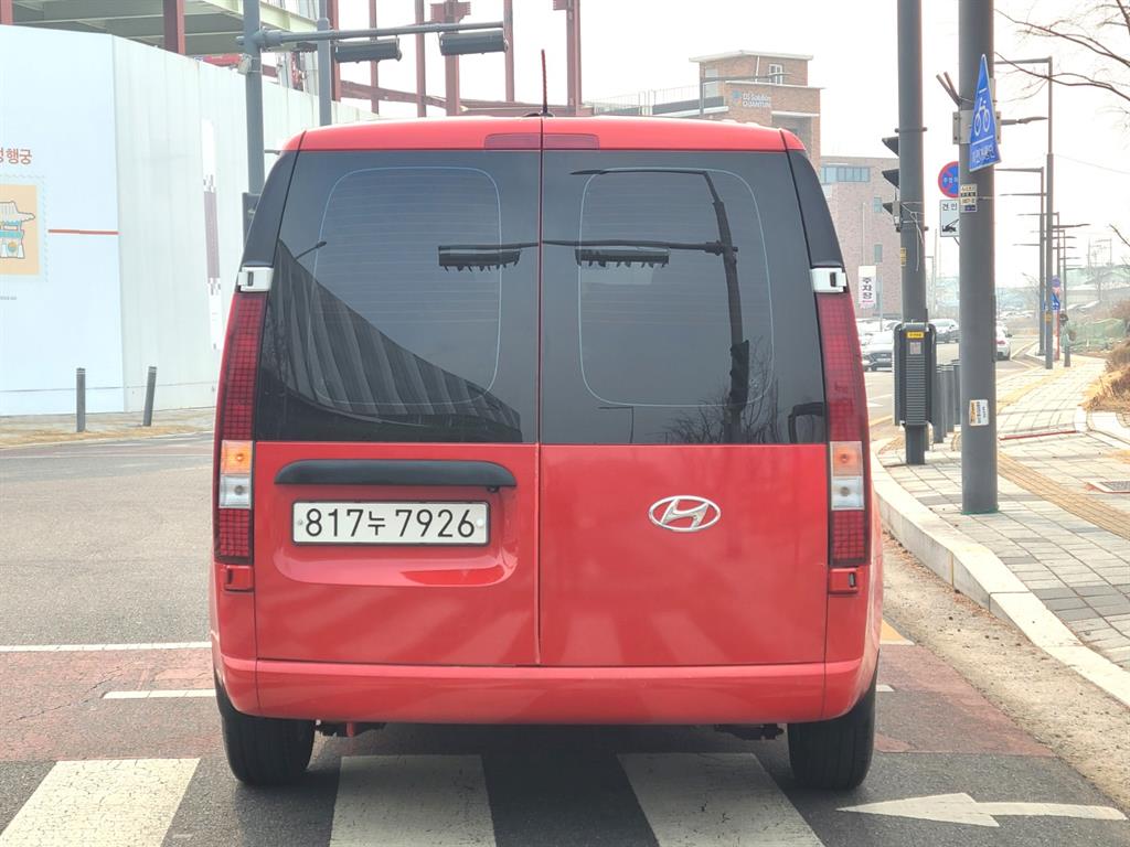 HYUNDAI Staria - Vista 6