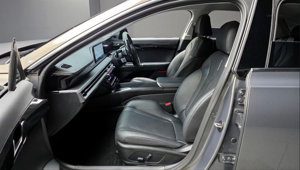 HYUNDAI Grandeur - Vista 11