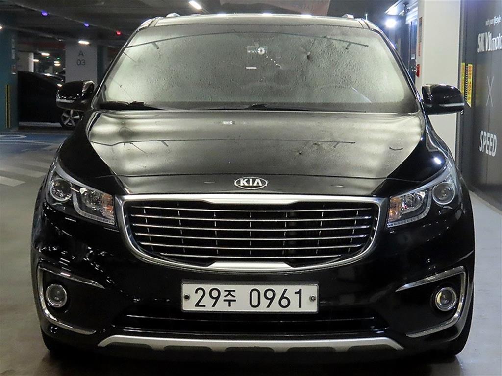 KIA Carnival - Vista 2