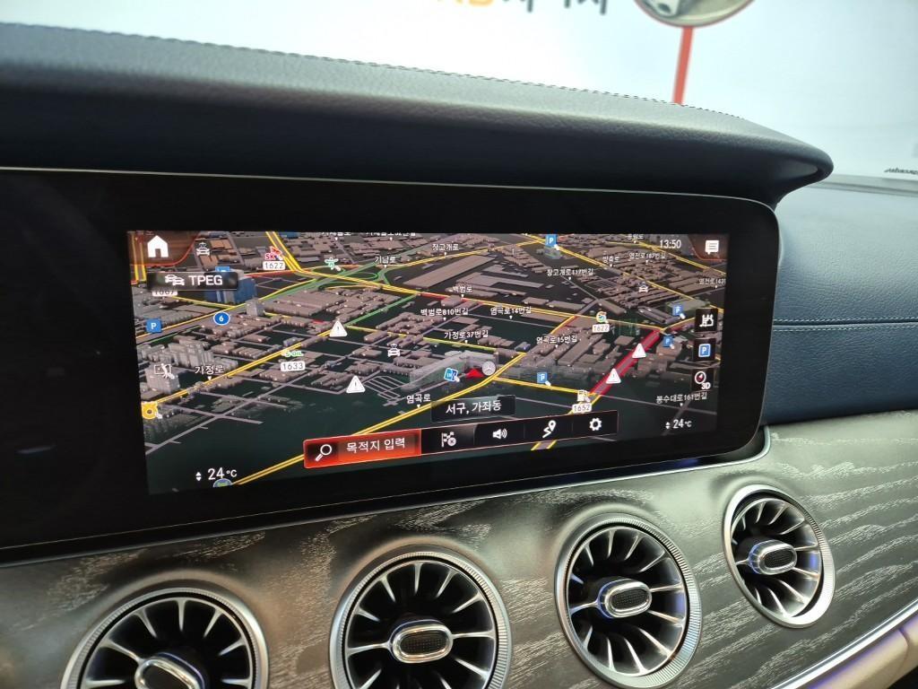 Mercedes Benz E class - Vista 12