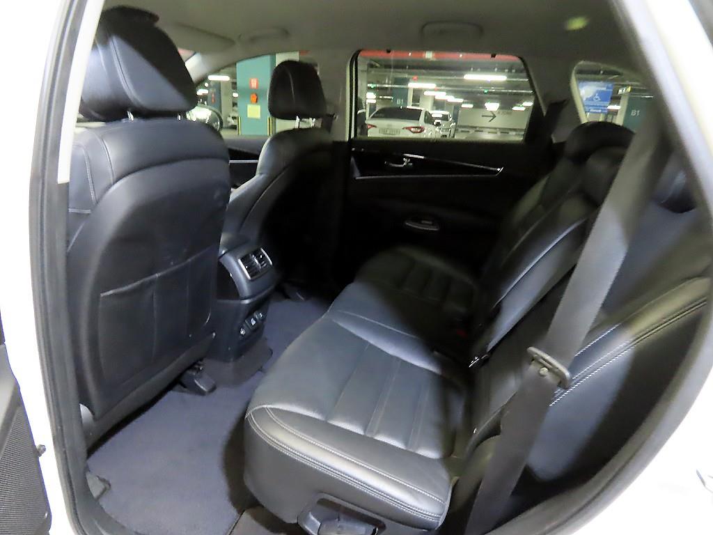 KIA Sorento - Vista 7