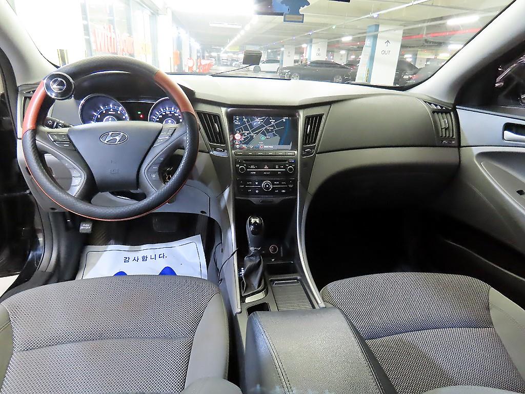 HYUNDAI Sonata - Vista 10