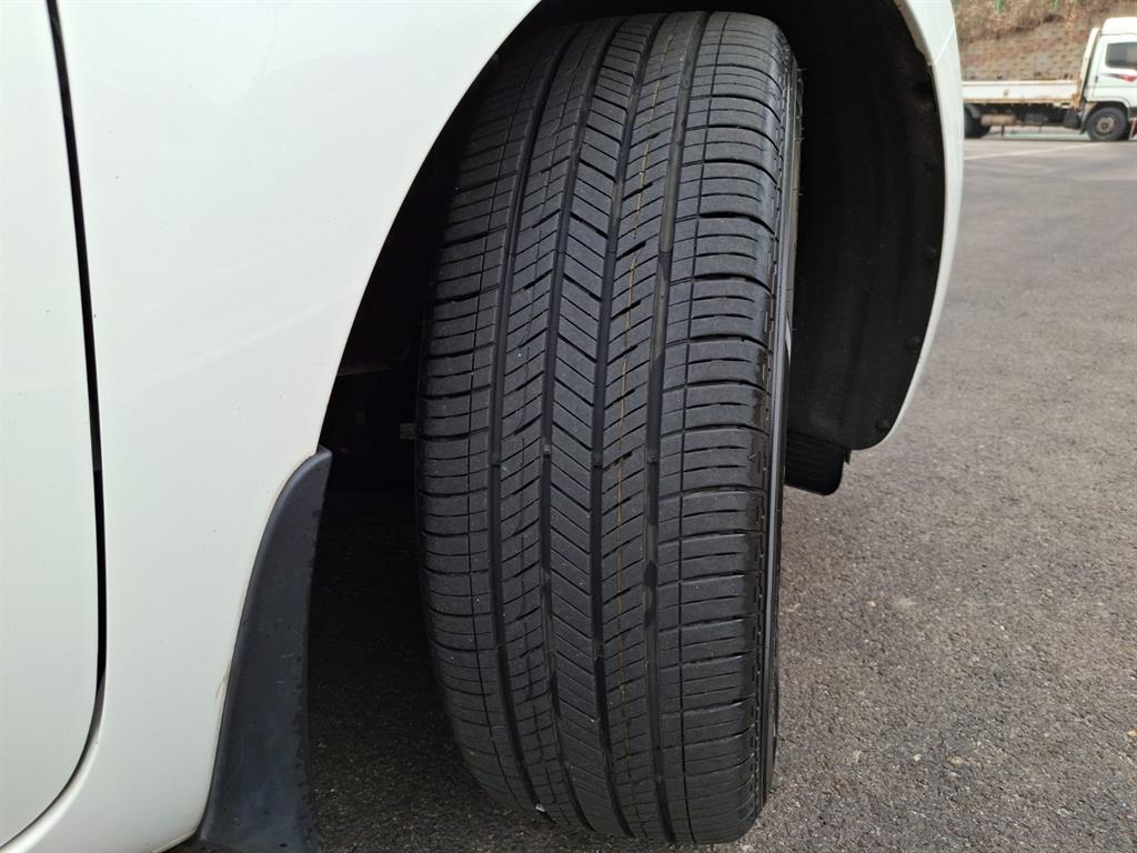 KIA Carnival - Vista 6