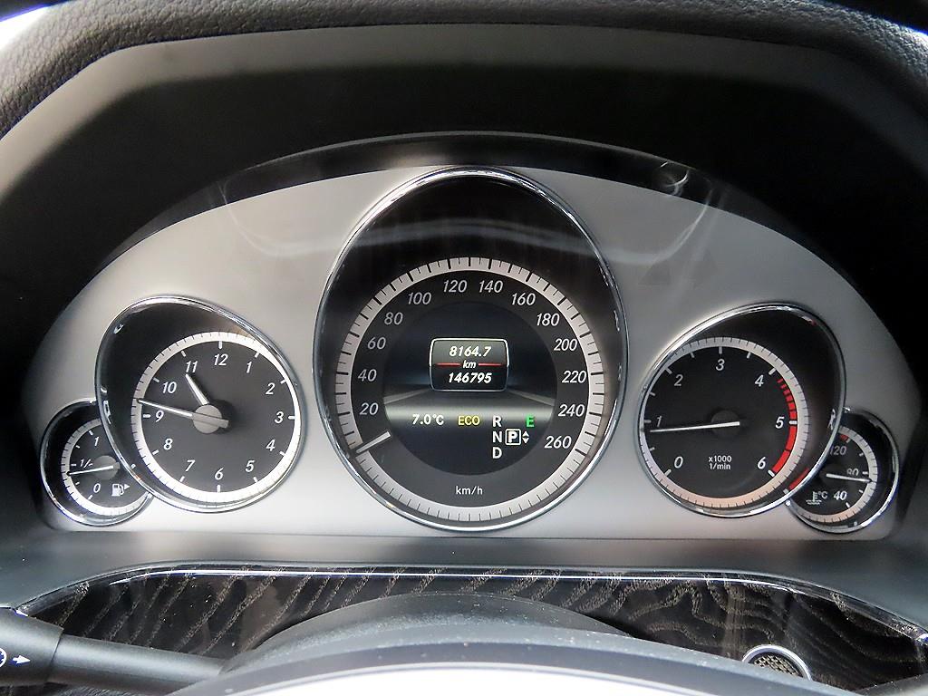 Mercedes Benz E class - Vista 9