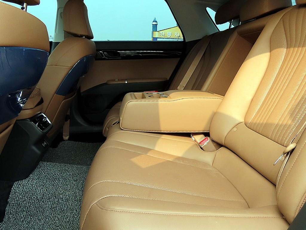 HYUNDAI Grandeur - Vista 6