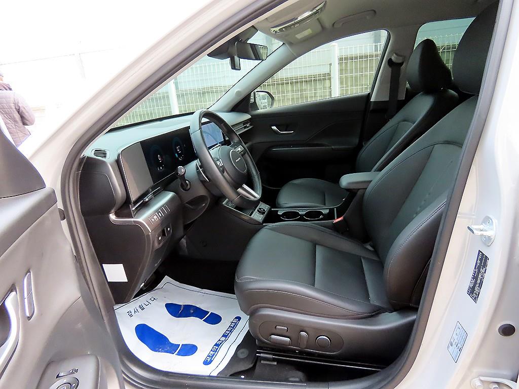 HYUNDAI Kona - Vista 5