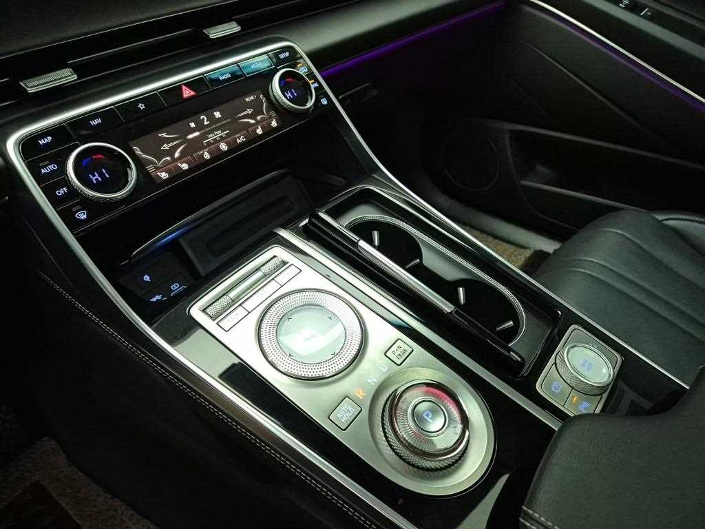 Genesis GV80 - Vista 8