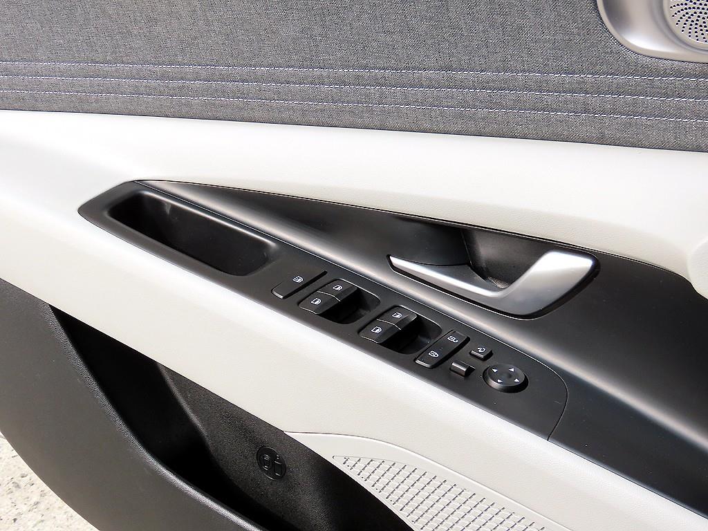 HYUNDAI Avante - Vista 11