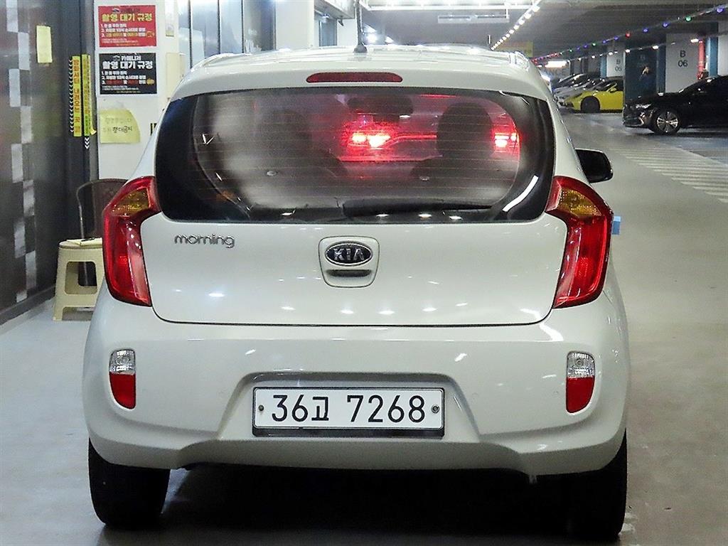 KIA Morning - Vista 5