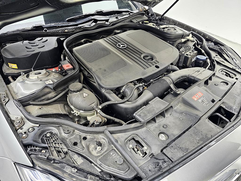 Mercedes Benz CLS Class - Vista 6