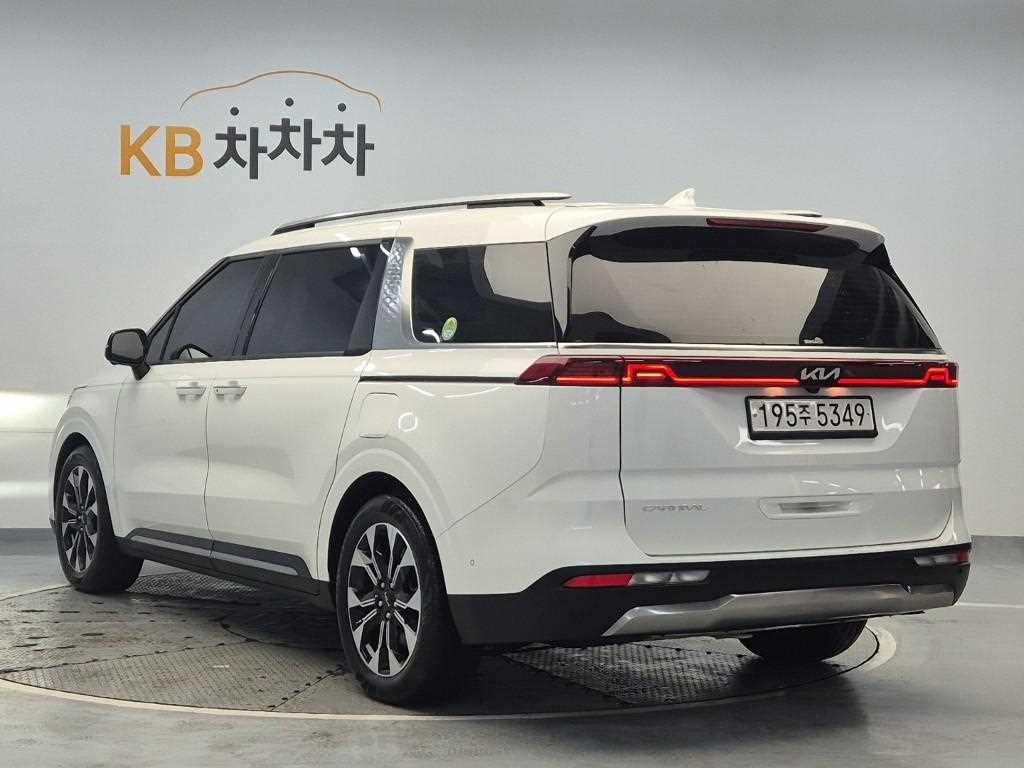 KIA Carnival - Vista 2