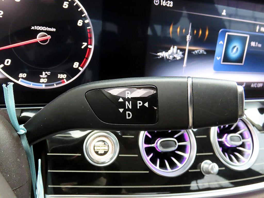 Mercedes Benz E class - Vista 11