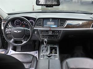 HYUNDAI Genesis - Vista 10