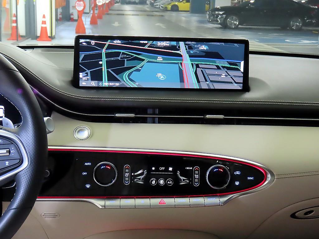 Genesis GV70 - Vista 11