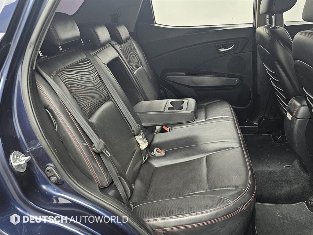 Ssangyong Tivoli - Vista 12