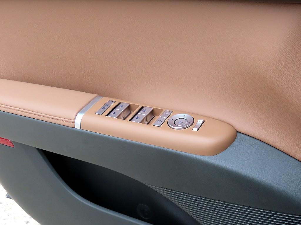 HYUNDAI Grandeur - Vista 11