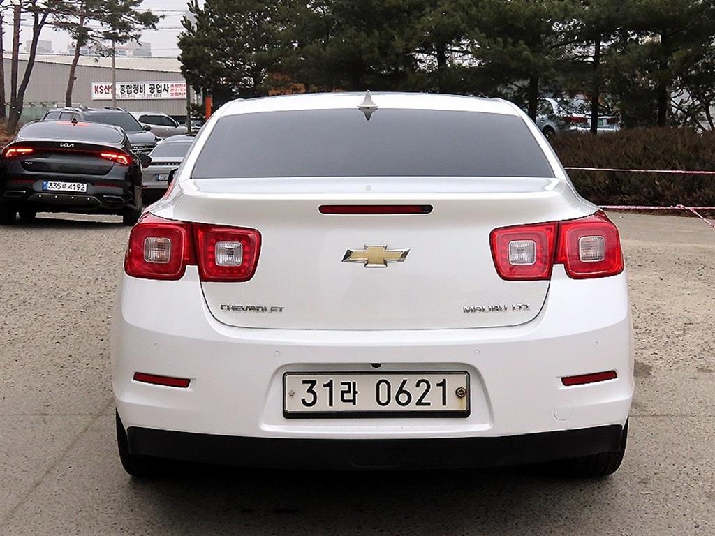 Chevrolet Malibu - Vista 4