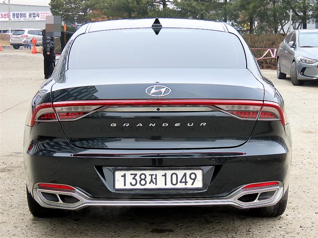 HYUNDAI Grandeur - Vista 4