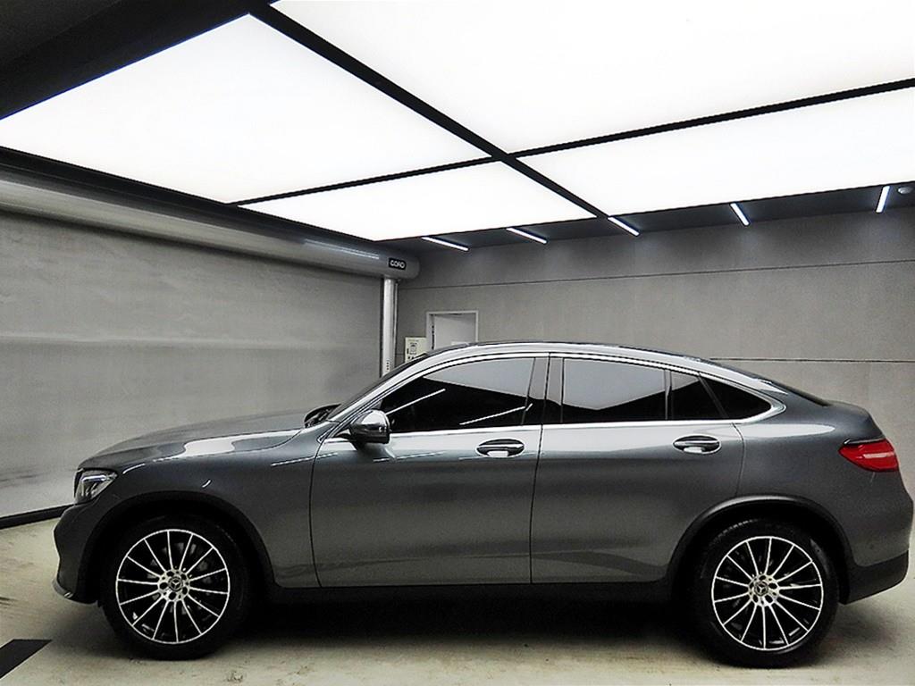 Mercedes Benz GLC Class - Vista 4