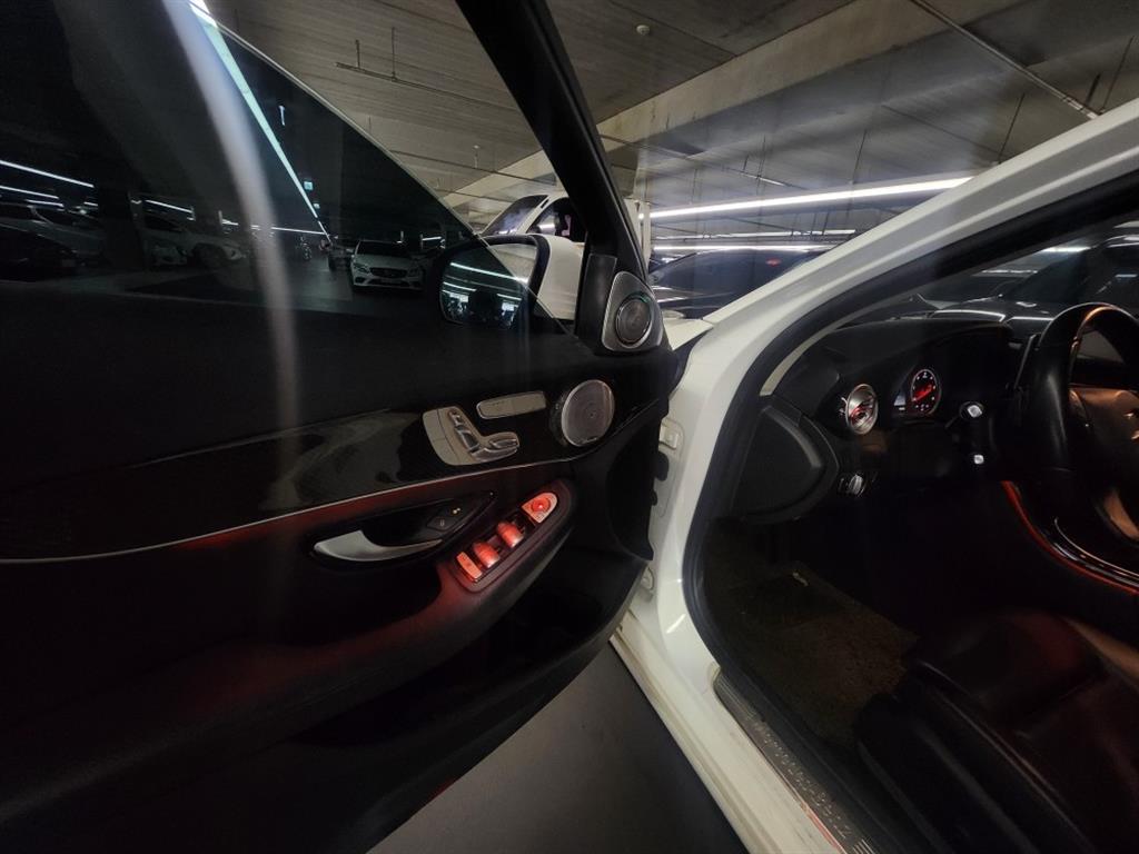 Mercedes Benz C Class - Vista 7