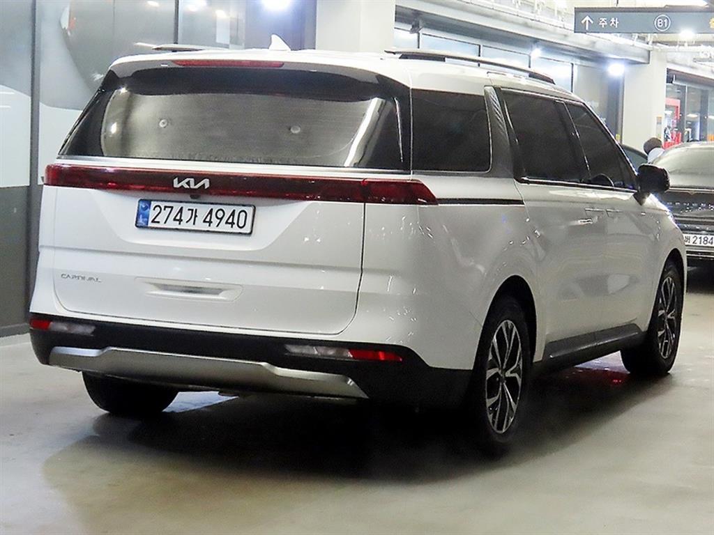 KIA Carnival - Vista 4