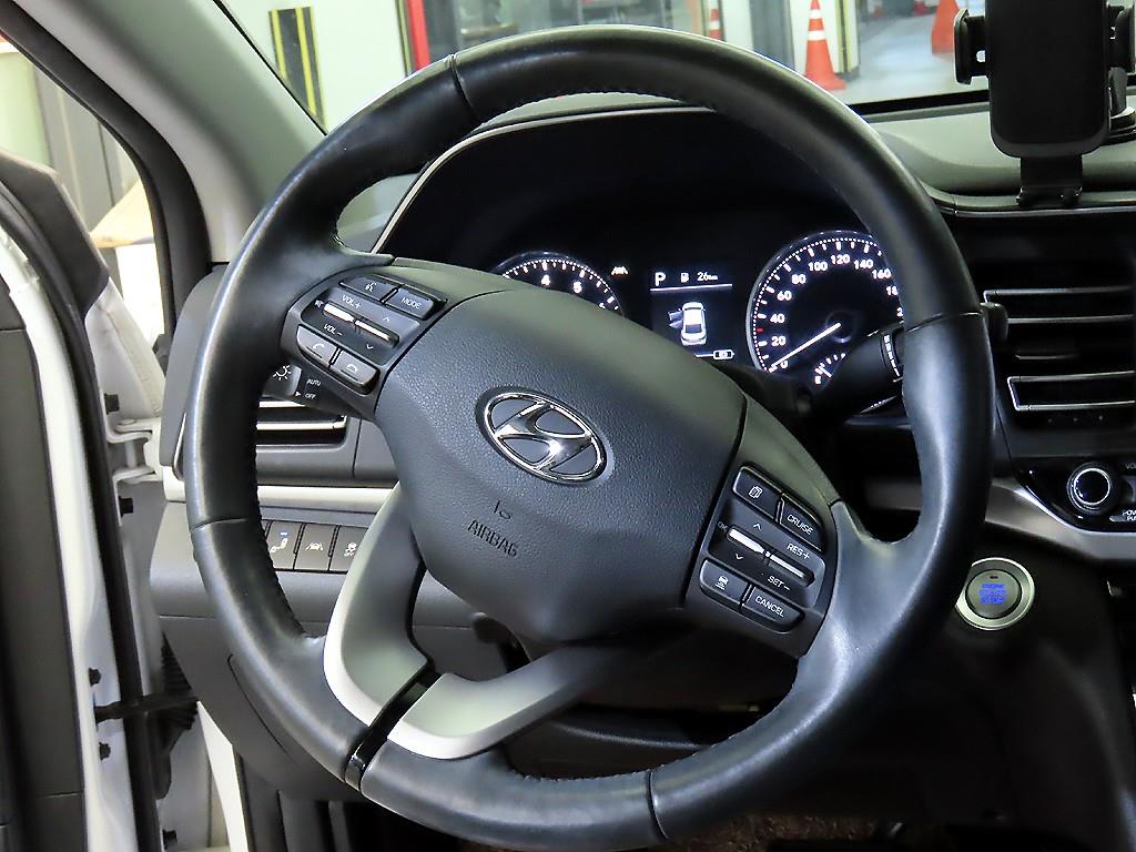 HYUNDAI Avante - Vista 8