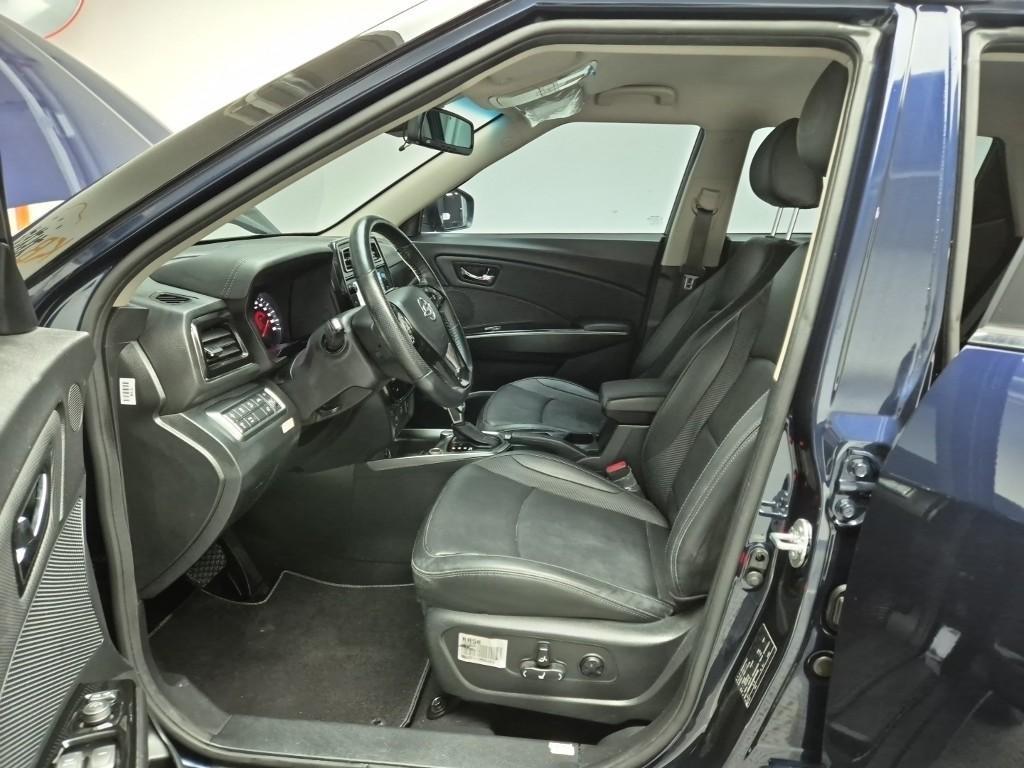 Ssangyong Tivoli - Vista 11