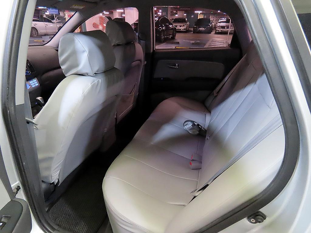 HYUNDAI Avante - Vista 7