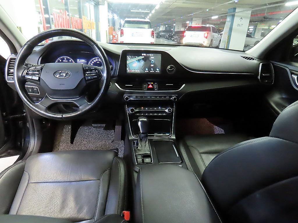 HYUNDAI Grandeur - Vista 10