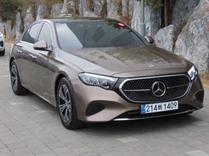 Mercedes Benz E class - Vista 4