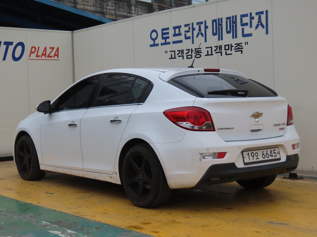 Chevrolet Cruise - Vista 4