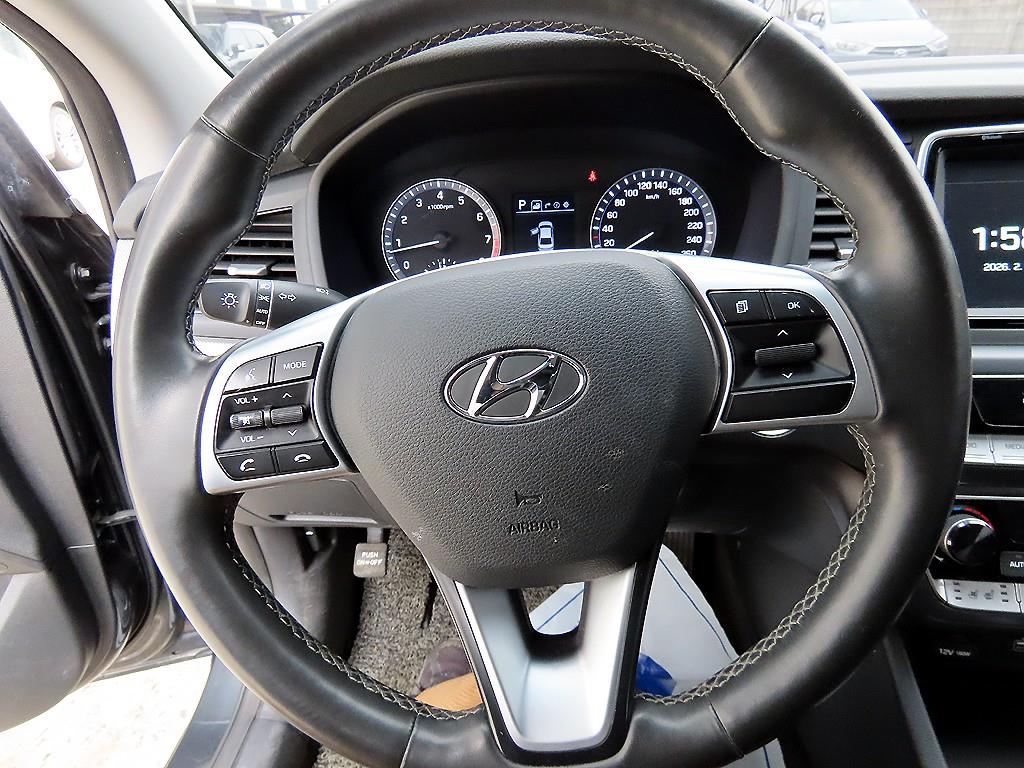 HYUNDAI Sonata - Vista 8