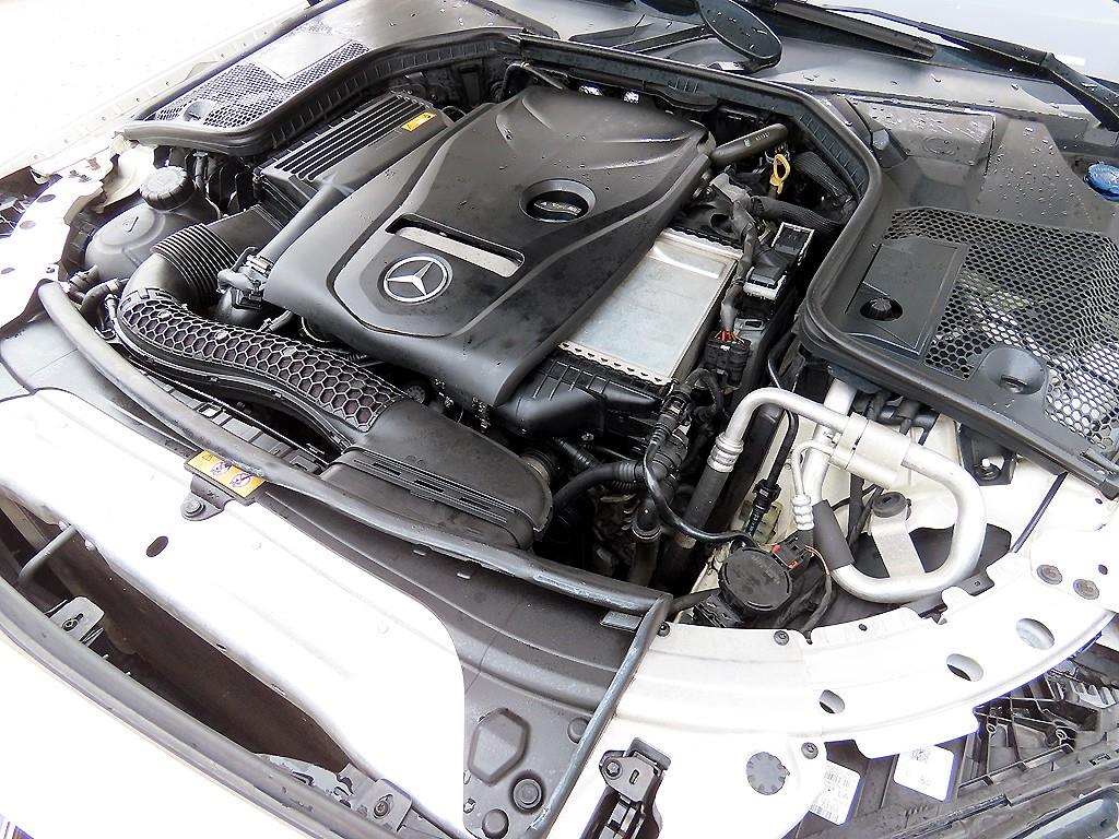 Mercedes Benz C Class 2018 Blanco - Importación desde Corea - HF Imports Iquique - Foto 19