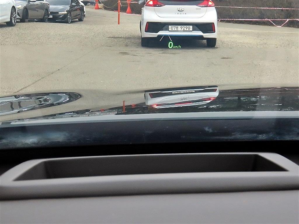 Genesis EQ900 - Vista 10