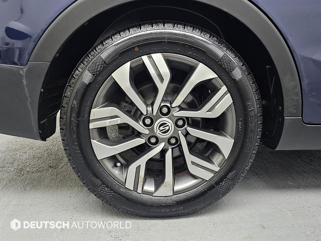 Ssangyong Tivoli - Vista 5